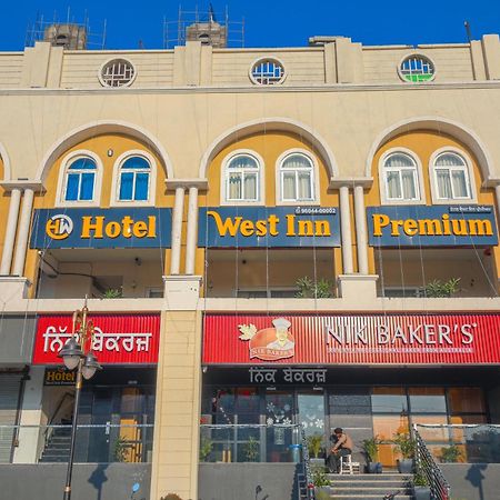 Hotel West Inn Premium Kharar Luaran gambar