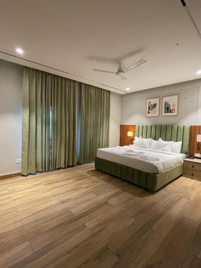 Hotel West Inn Premium Kharar Luaran gambar