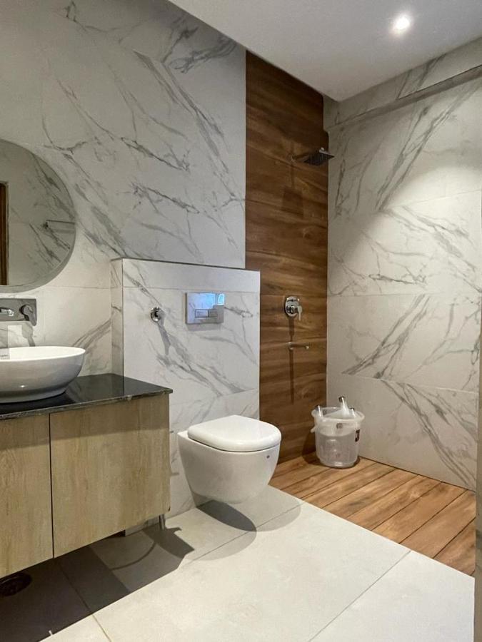 Hotel West Inn Premium Kharar Luaran gambar