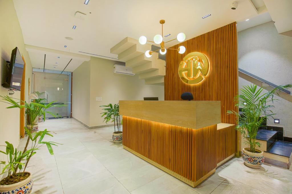 Hotel West Inn Premium Kharar Luaran gambar